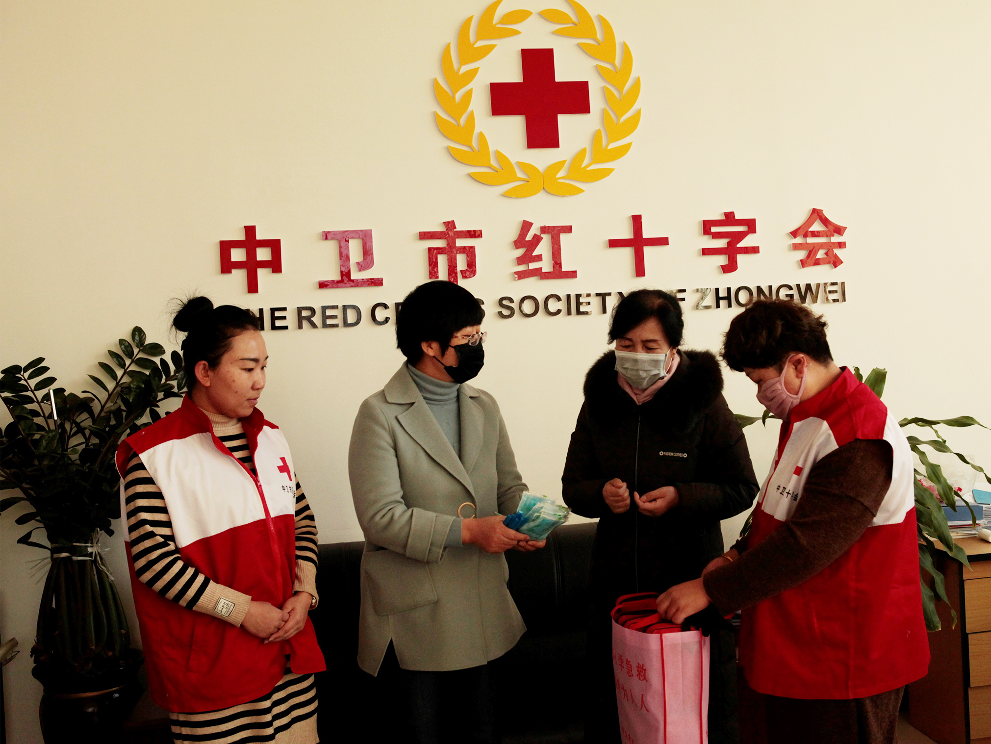 抗擊疫情人人有責，早康枸杞為奮戰(zhàn)一線的英雄加油助力！